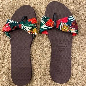 NWOT Sandals.
